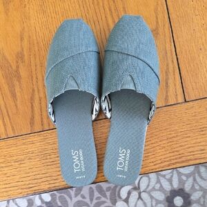 Bramd New Toms